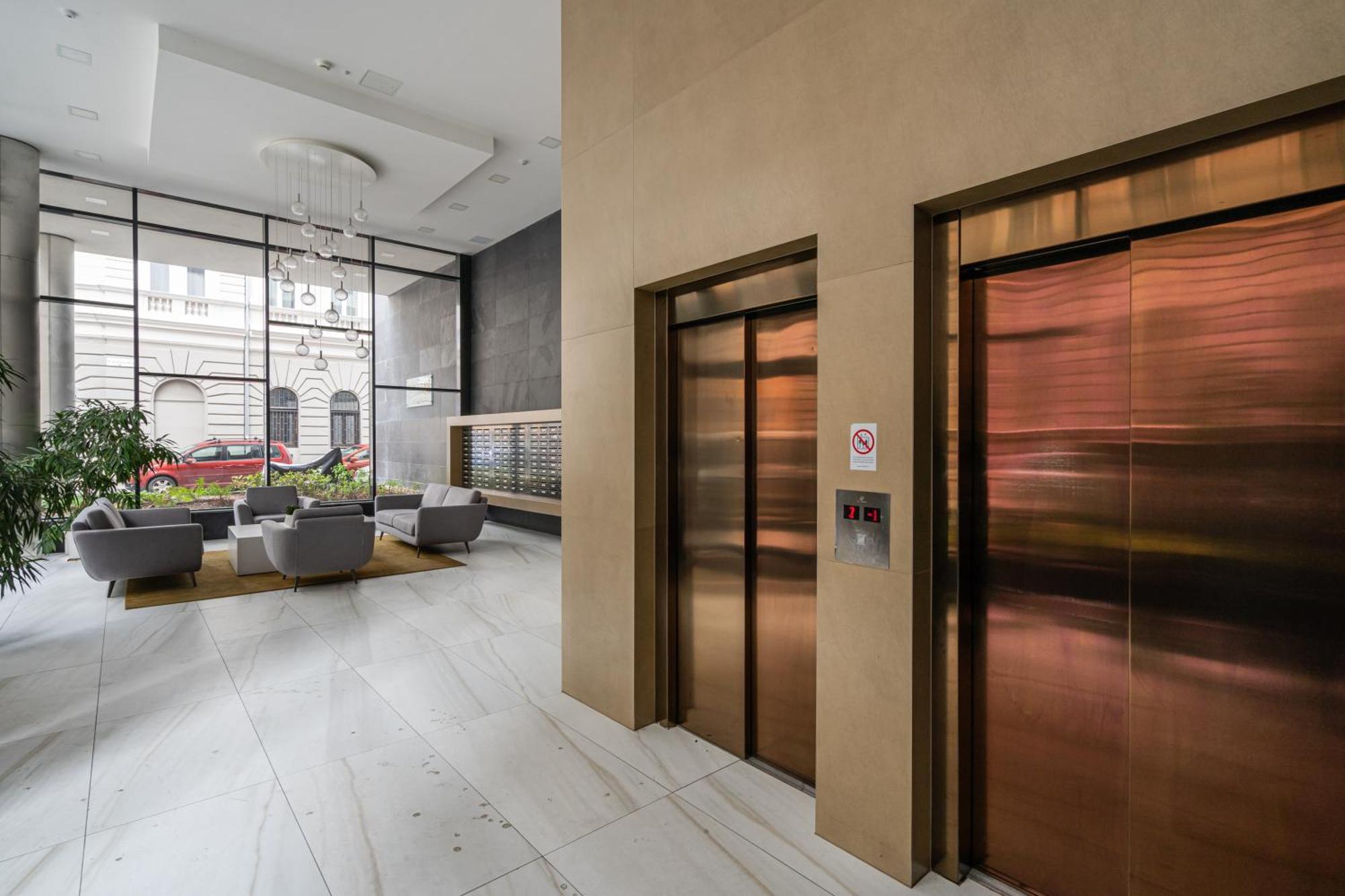 Blooming Budapest Apartment With Free Underground Parking Exterior foto