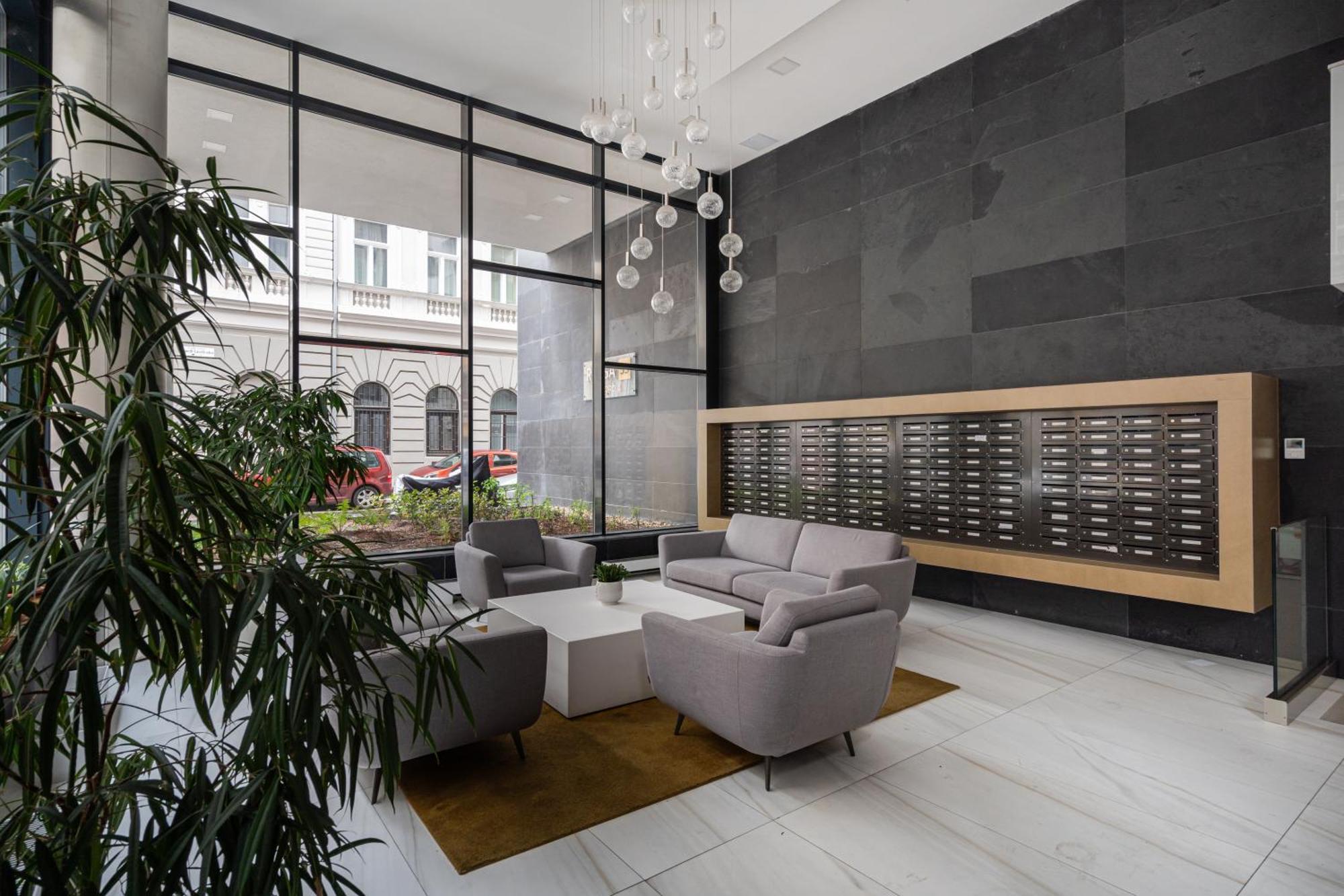 Blooming Budapest Apartment With Free Underground Parking Exterior foto
